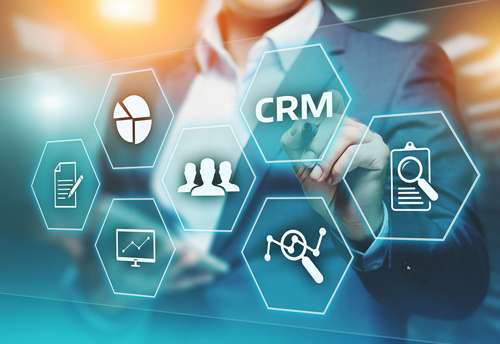 顧客管理の2つの方法「Excel」とCRMのメリット・デメリットを比較